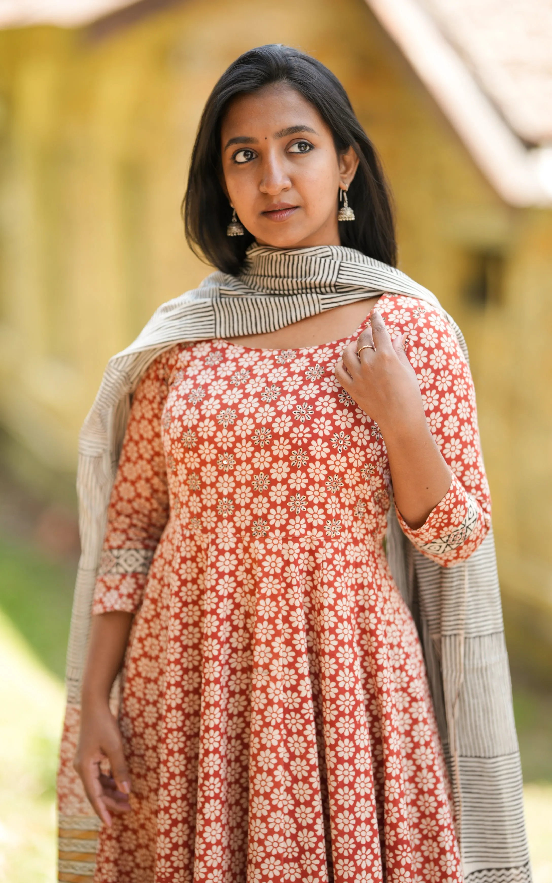 Anupriya F (Kurti Dupatta)