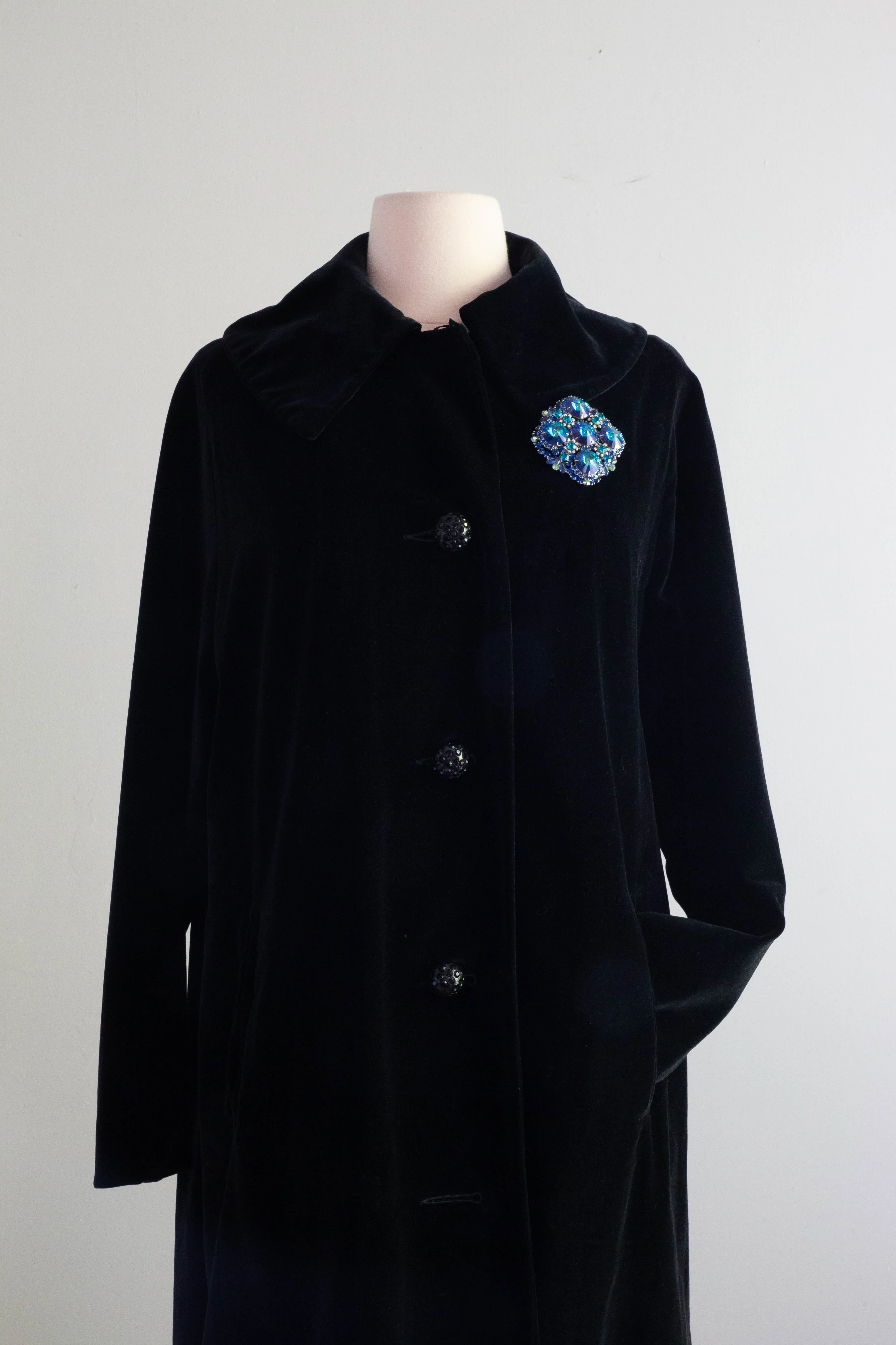 Classic 1950's Black Velvet Evening Coat With Sapphire Blue Lining / ML