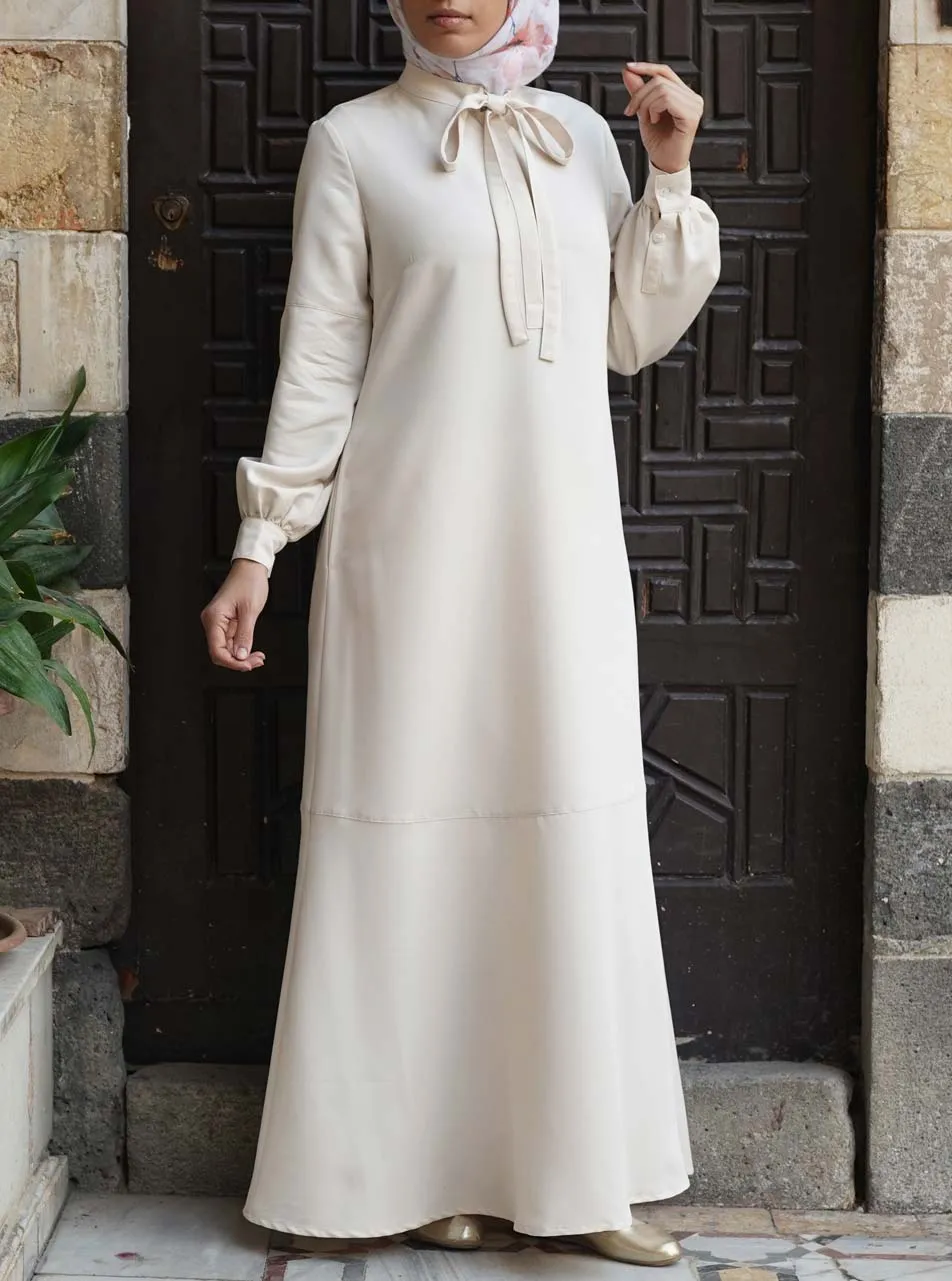 Collar Tie Abaya