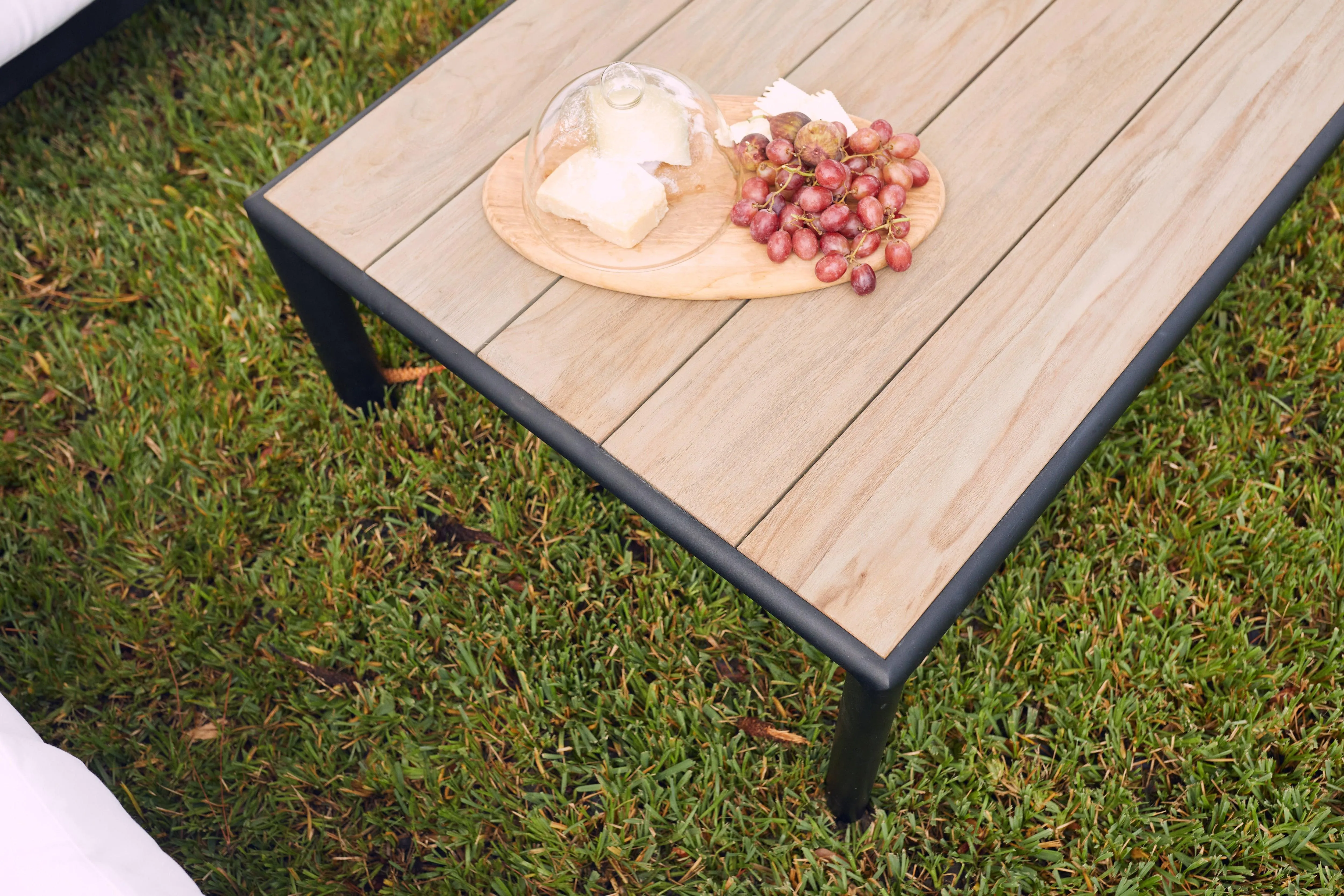 Savannah Outdoor Coffee Table